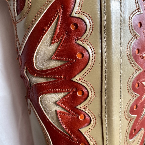 VINTAGE “Miss Capezio” Tan and Red Butterfly Cowboy Boots 🦋 - Picture 8 of 17